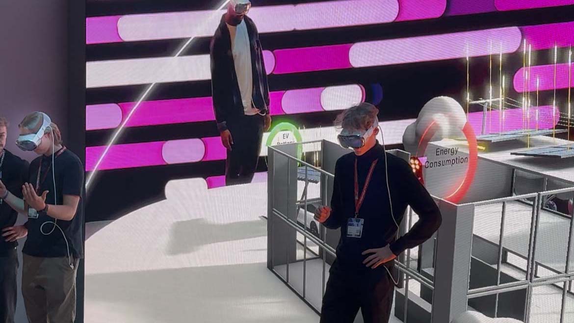 IAA Mobility 25. Mercedes and VW Showcase Storytelling with Mixed Reality